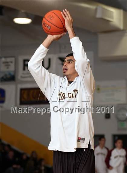Thumbnail 2 in West Valley vs. Yuba City (Hornet Classic Tournament) photogallery.