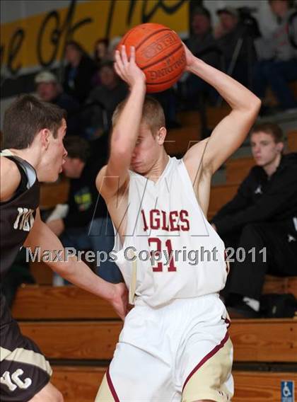 Thumbnail 3 in West Valley vs. Yuba City (Hornet Classic Tournament) photogallery.