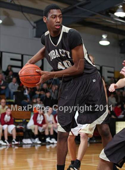Thumbnail 3 in West Valley vs. Yuba City (Hornet Classic Tournament) photogallery.