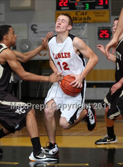 Thumbnail 1 in West Valley vs. Yuba City (Hornet Classic Tournament) photogallery.