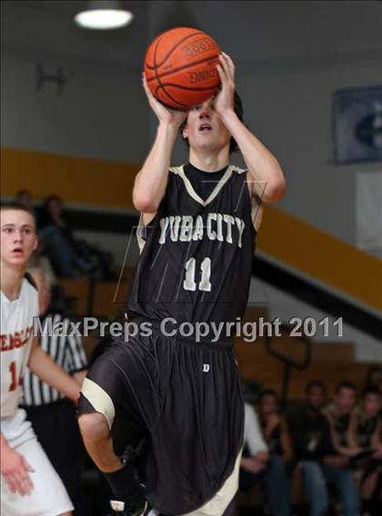 Thumbnail 3 in West Valley vs. Yuba City (Hornet Classic Tournament) photogallery.