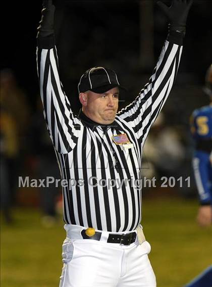 Thumbnail 1 in Willows vs. Pierce (CIF NS D3 Playoffs) photogallery.