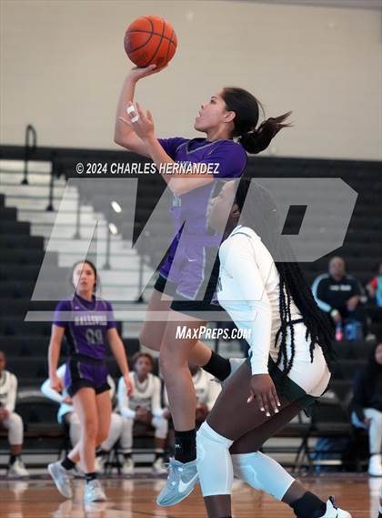 Thumbnail 2 in Ellison vs. Hallsville (Aggieland Invitational) photogallery.