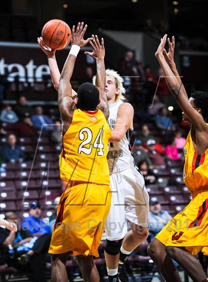 Thumbnail 3 in Willard vs Wesleyan Christian Academy (Bass Pro Tournament of Champions) photogallery.