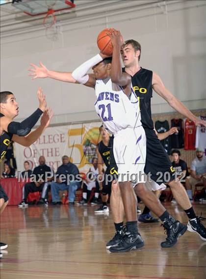 Thumbnail 3 in Vista del Lago vs. Capistrano Valley (MaxPreps Holiday Classic) photogallery.