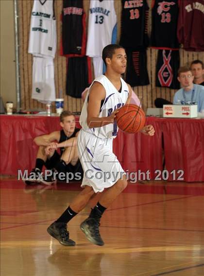 Thumbnail 3 in Vista del Lago vs. Capistrano Valley (MaxPreps Holiday Classic) photogallery.
