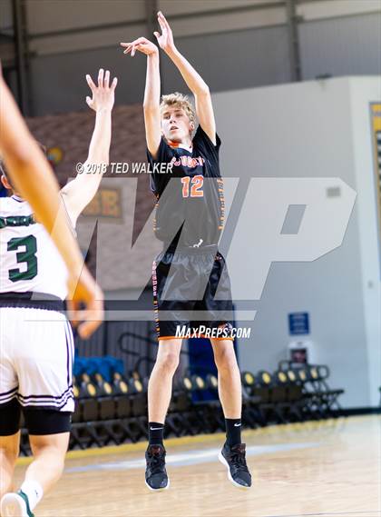 Thumbnail 3 in Half Moon Bay vs. Alisal (Aptos / S.C. Warriors NorCal Invitational) photogallery.