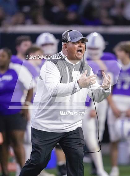 Thumbnail 3 in West vs. Mount Vernon (UIL Class 3A Division I Regional Final) photogallery.