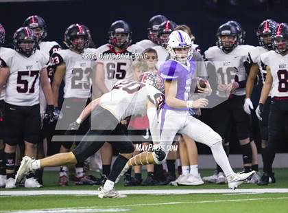 Thumbnail 3 in West vs. Mount Vernon (UIL Class 3A Division I Regional Final) photogallery.