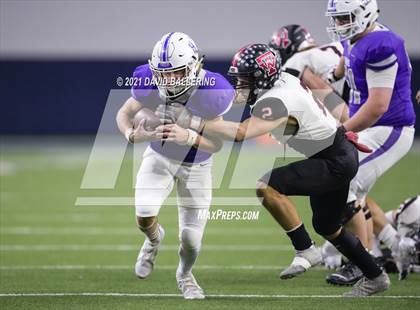 Thumbnail 2 in West vs. Mount Vernon (UIL Class 3A Division I Regional Final) photogallery.