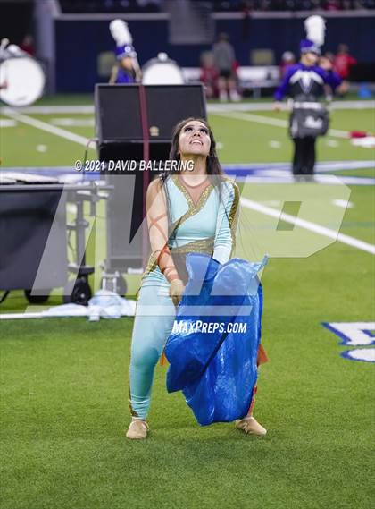 Thumbnail 1 in West vs. Mount Vernon (UIL Class 3A Division I Regional Final) photogallery.