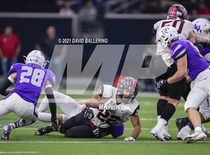 Thumbnail 3 in West vs. Mount Vernon (UIL Class 3A Division I Regional Final) photogallery.