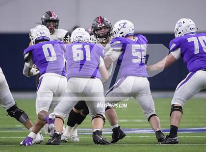 Thumbnail 2 in West vs. Mount Vernon (UIL Class 3A Division I Regional Final) photogallery.