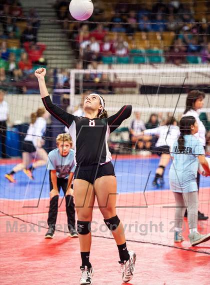 Thumbnail 3 in Roosevelt vs. Coronado (CHSAA 4A Pool 1) photogallery.