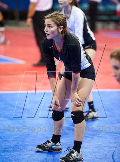 Thumbnail 2 in Roosevelt vs. Coronado (CHSAA 4A Pool 1) photogallery.