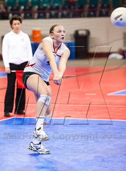 Thumbnail 2 in Roosevelt vs. Coronado (CHSAA 4A Pool 1) photogallery.
