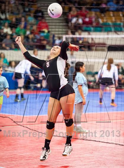 Thumbnail 1 in Roosevelt vs. Coronado (CHSAA 4A Pool 1) photogallery.