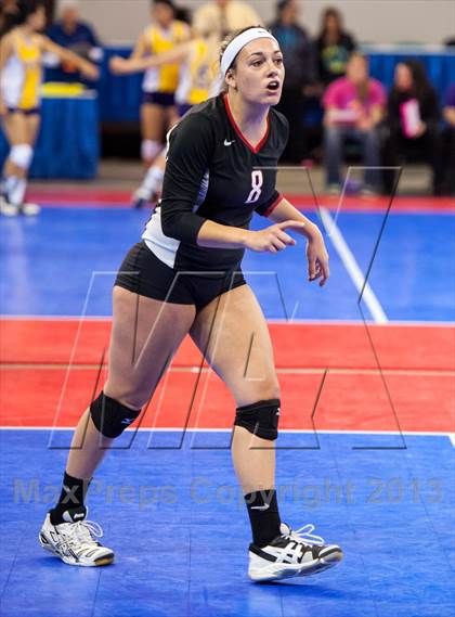 Thumbnail 1 in Roosevelt vs. Coronado (CHSAA 4A Pool 1) photogallery.