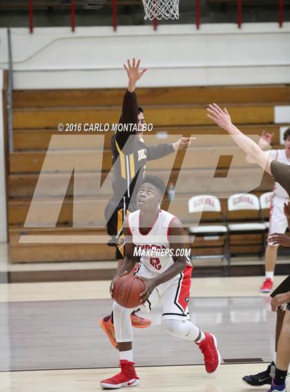 Thumbnail 2 in Don Lugo vs. Glendora photogallery.