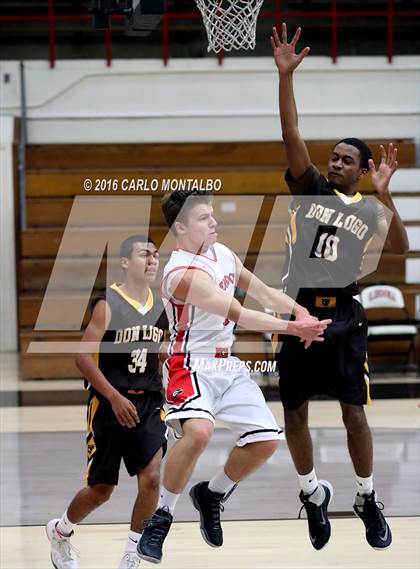 Thumbnail 2 in Don Lugo vs. Glendora photogallery.