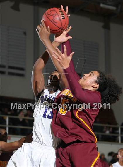 Thumbnail 1 in Edison vs. Sacramento (St. Hope Classic) photogallery.