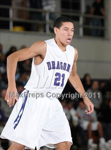 Thumbnail 3 in Edison vs. Sacramento (St. Hope Classic) photogallery.