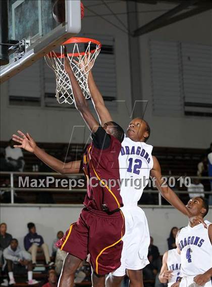 Thumbnail 1 in Edison vs. Sacramento (St. Hope Classic) photogallery.