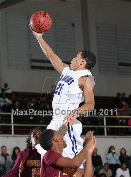 Thumbnail 1 in Edison vs. Sacramento (St. Hope Classic) photogallery.