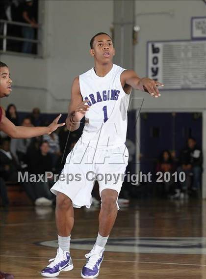 Thumbnail 2 in Edison vs. Sacramento (St. Hope Classic) photogallery.