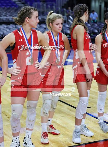 Thumbnail 2 in Holliday vs. Columbus (UIL 3A Basketball State Semifinal Medal Ceremony) photogallery.