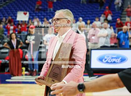 Thumbnail 1 in Holliday vs. Columbus (UIL 3A Basketball State Semifinal Medal Ceremony) photogallery.