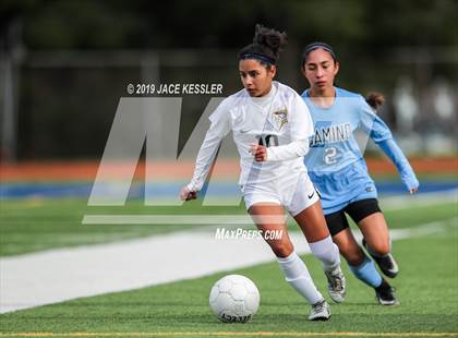 Thumbnail 3 in Birmingham vs. El Camino Real (CIFLACS Div-1 Quarterfinal) photogallery.