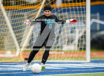 Thumbnail 2 in Birmingham vs. El Camino Real (CIFLACS Div-1 Quarterfinal) photogallery.