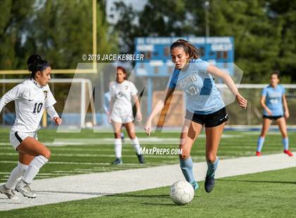 Thumbnail 3 in Birmingham vs. El Camino Real (CIFLACS Div-1 Quarterfinal) photogallery.