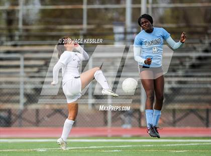 Thumbnail 2 in Birmingham vs. El Camino Real (CIFLACS Div-1 Quarterfinal) photogallery.