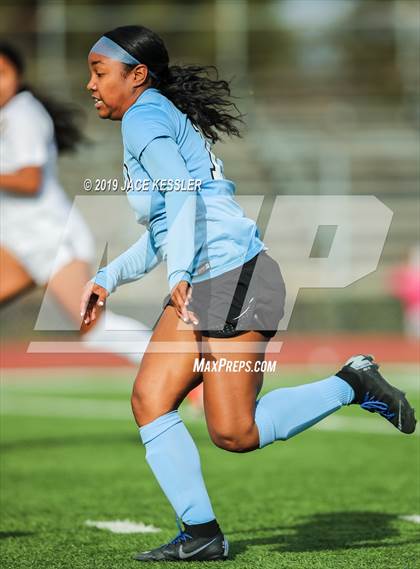 Thumbnail 1 in Birmingham vs. El Camino Real (CIFLACS Div-1 Quarterfinal) photogallery.