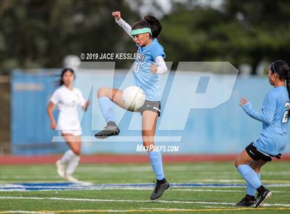 Thumbnail 3 in Birmingham vs. El Camino Real (CIFLACS Div-1 Quarterfinal) photogallery.