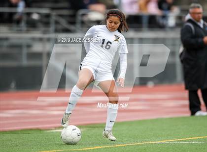 Thumbnail 3 in Birmingham vs. El Camino Real (CIFLACS Div-1 Quarterfinal) photogallery.