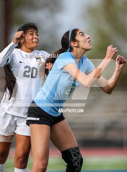 Thumbnail 3 in Birmingham vs. El Camino Real (CIFLACS Div-1 Quarterfinal) photogallery.