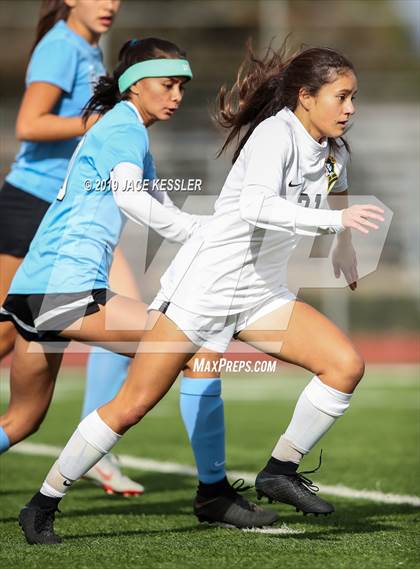 Thumbnail 2 in Birmingham vs. El Camino Real (CIFLACS Div-1 Quarterfinal) photogallery.
