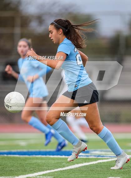 Thumbnail 2 in Birmingham vs. El Camino Real (CIFLACS Div-1 Quarterfinal) photogallery.
