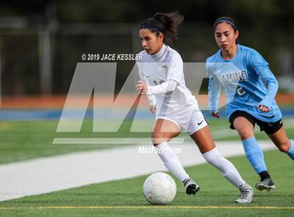 Thumbnail 3 in Birmingham vs. El Camino Real (CIFLACS Div-1 Quarterfinal) photogallery.