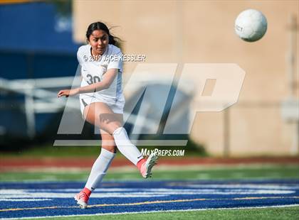 Thumbnail 2 in Birmingham vs. El Camino Real (CIFLACS Div-1 Quarterfinal) photogallery.