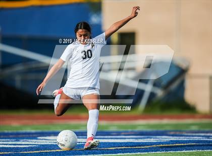 Thumbnail 3 in Birmingham vs. El Camino Real (CIFLACS Div-1 Quarterfinal) photogallery.