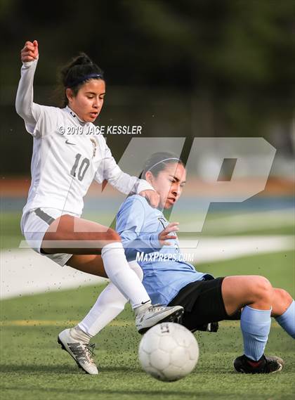 Thumbnail 2 in Birmingham vs. El Camino Real (CIFLACS Div-1 Quarterfinal) photogallery.