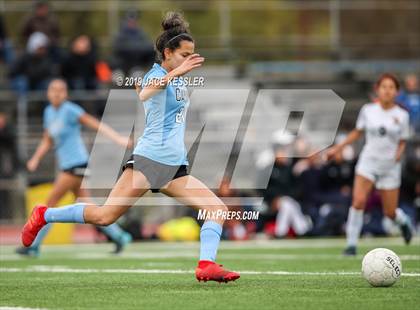 Thumbnail 2 in Birmingham vs. El Camino Real (CIFLACS Div-1 Quarterfinal) photogallery.