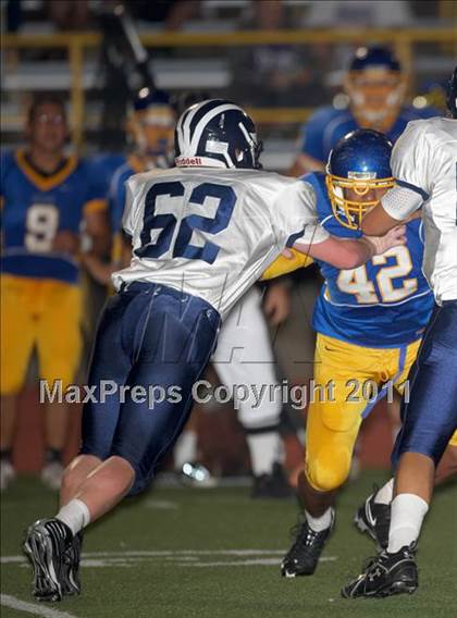 Thumbnail 3 in Aptos vs. Del Campo (Battle at the Capital) photogallery.