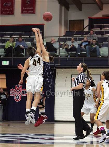 Thumbnail 3 in Dublin vs. Bishop O'Dowd (CIF NCS D3 Final) photogallery.