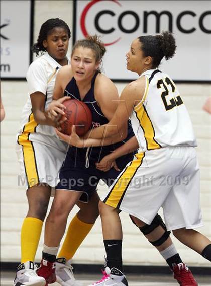 Thumbnail 3 in Dublin vs. Bishop O'Dowd (CIF NCS D3 Final) photogallery.
