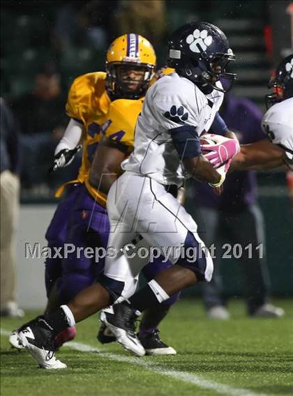 Thumbnail 2 in Mendon/Sutherland vs. East (Section 5 Class AA Semifinal) photogallery.